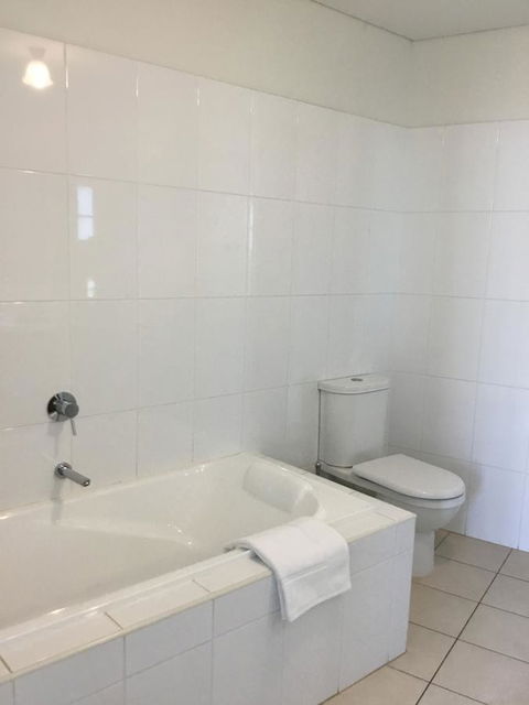 Wallaroo Marina Waterfront Luxe Apartment - Accommodation Georgetown 19