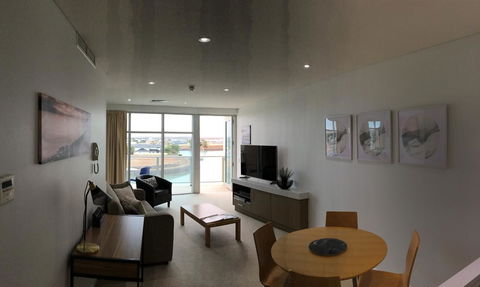 Wallaroo Marina Waterfront Luxe Apartment - Accommodation Georgetown 1