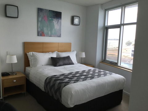 Wallaroo Marina Waterfront Luxe Apartment - Accommodation Georgetown 14