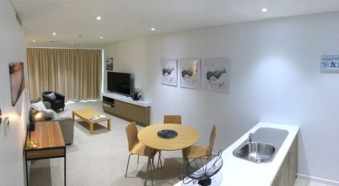 Wallaroo Marina Waterfront Luxe Apartment - Accommodation Georgetown 4