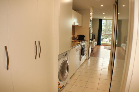Beachside Luxury Apartments One & Two Bedroom In Beachfront Oaks Pier Building - Accommodation Georgetown 7