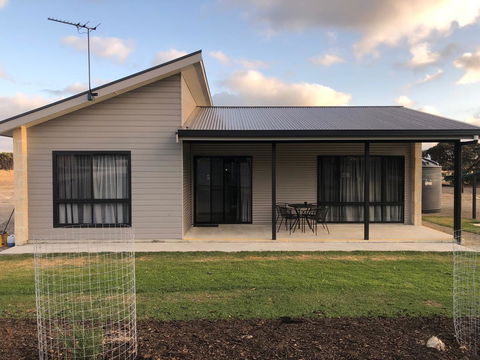 Jalilla Village - Accommodation Georgetown 1