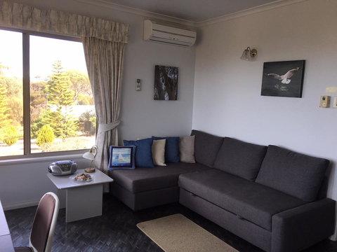 Emu Bay Holiday Homes - Accommodation Georgetown 37
