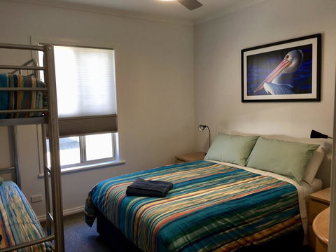 Emu Bay Holiday Homes - Accommodation Georgetown 18