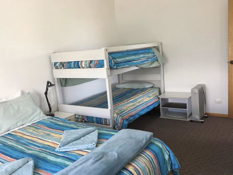 Emu Bay Holiday Homes - Accommodation Georgetown 12