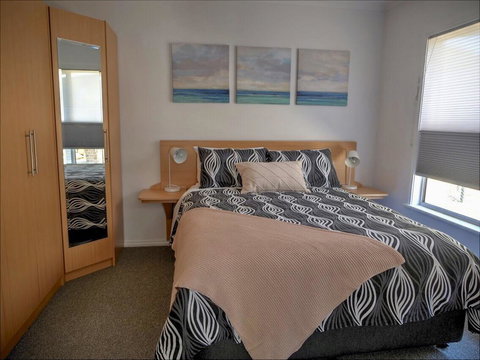 Emu Bay Holiday Homes - Accommodation Georgetown 16