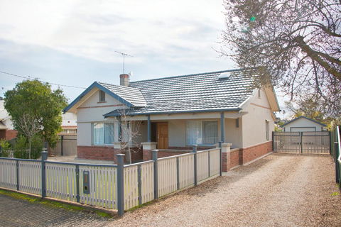 29 Jane - Accommodation Georgetown 9