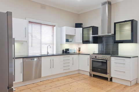 29 Jane - Accommodation Georgetown 8