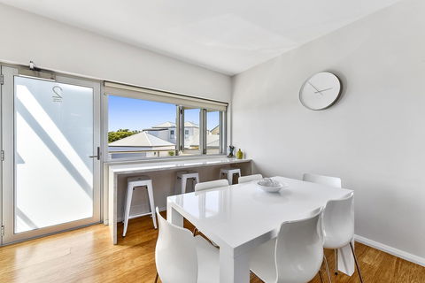 Aloha Waterfront Properties - Accommodation Georgetown 24