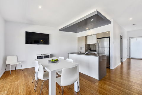 Aloha Waterfront Properties - Accommodation Georgetown 16