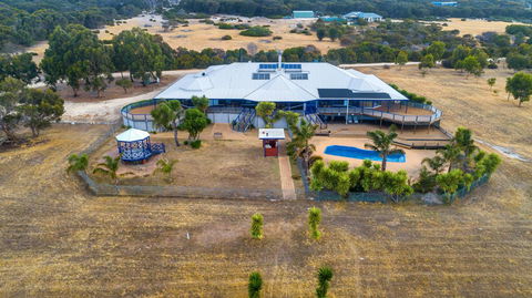 Doyles On The Bay - Accommodation Georgetown 2