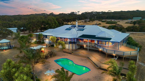 Doyles On The Bay - Accommodation Georgetown 1