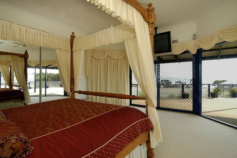 Doyles On The Bay - Accommodation Georgetown 24