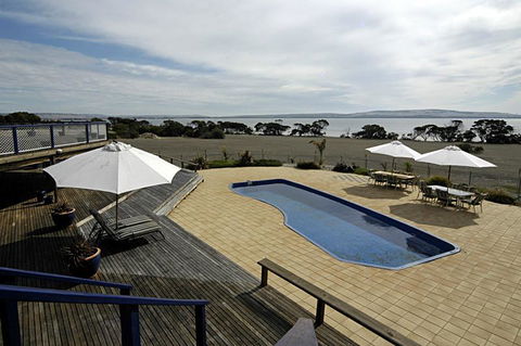 Doyles On The Bay - Accommodation Georgetown 6