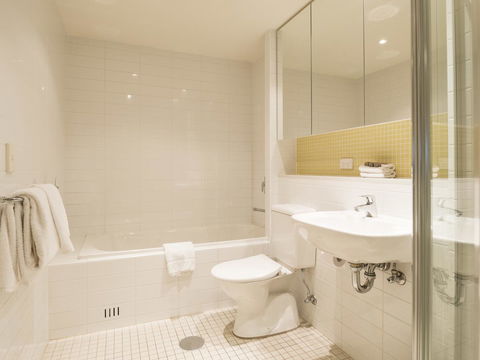 Oaks Glenelg Liberty Suites - Accommodation Georgetown 26