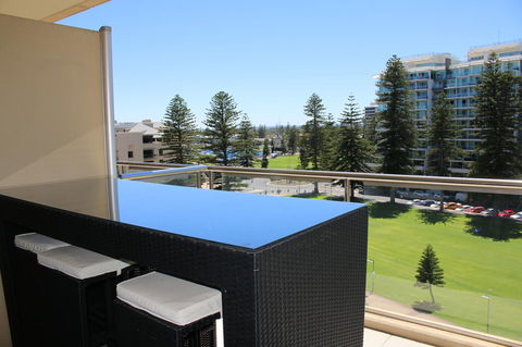Beachside Luxury Getaway In Glenelg - Accommodation Georgetown 15