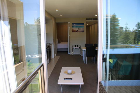 Beachside Luxury Getaway In Glenelg - Accommodation Georgetown 3