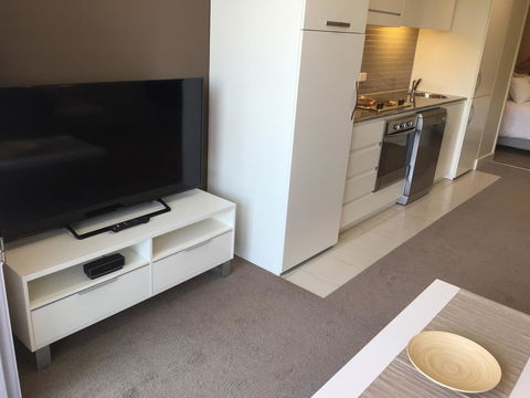 Beachside Luxury Getaway In Glenelg - Accommodation Georgetown 10