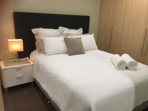 Beachside Luxury Getaway In Glenelg - Accommodation Georgetown 9
