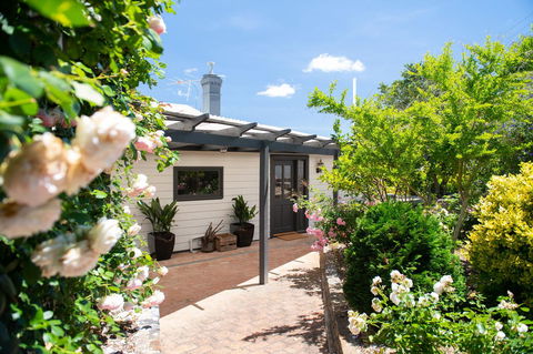 The Other House - Accommodation Georgetown 5