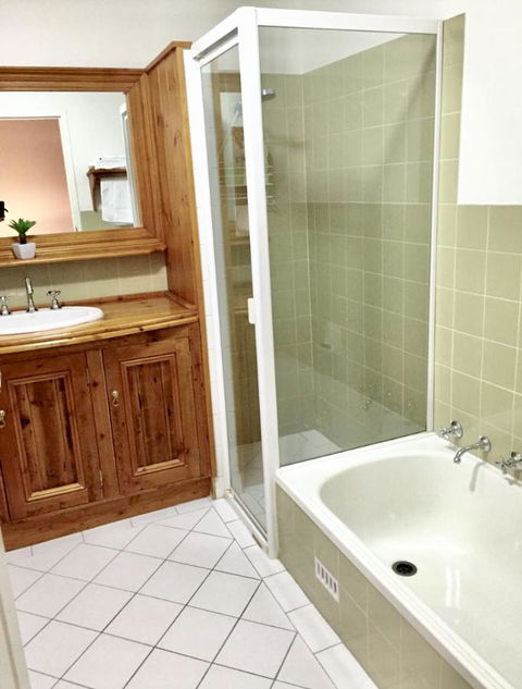Superb Townhouse In North Adelaide - Accommodation Georgetown 12