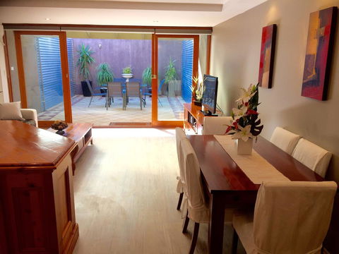 Superb Townhouse In North Adelaide - Accommodation Georgetown 20