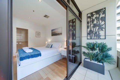 York Apartments On Grenfell - Accommodation Georgetown 5