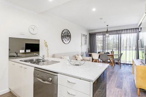 Heart Of Glenelg BnB - Accommodation Georgetown 5