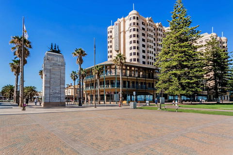 Heart Of Glenelg BnB - Accommodation Georgetown 25
