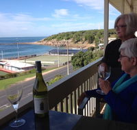 The Dolphins Beachfront Apartments - Accommodation Georgetown