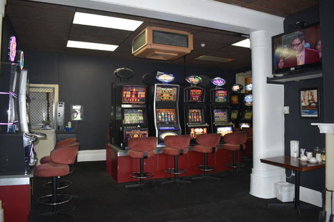 Commercial Hotel Morgan - Accommodation Georgetown 9