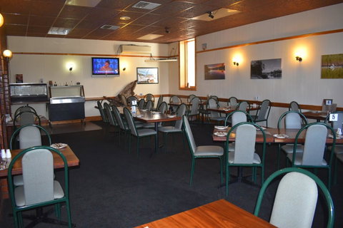 Commercial Hotel Morgan - Accommodation Georgetown 7