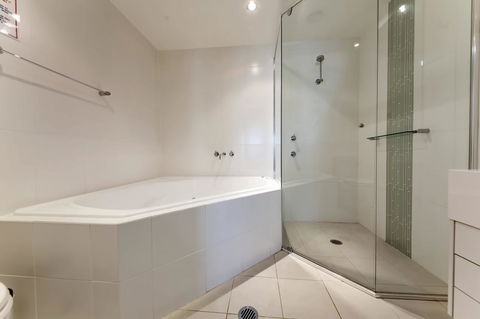 Pacific Blue 278-265 Sandy Pt Rd- Dual Key Access, Wifi, Linen And Air Conditioning - Accommodation Georgetown 11