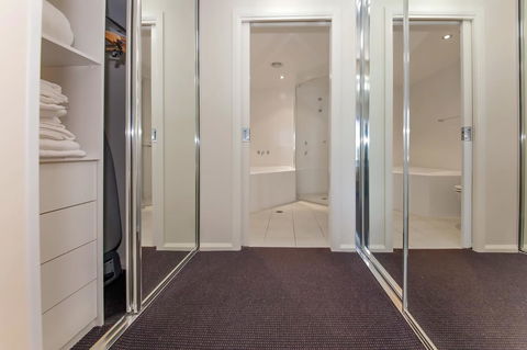 Pacific Blue 278-265 Sandy Pt Rd- Dual Key Access, Wifi, Linen And Air Conditioning - Accommodation Georgetown 13