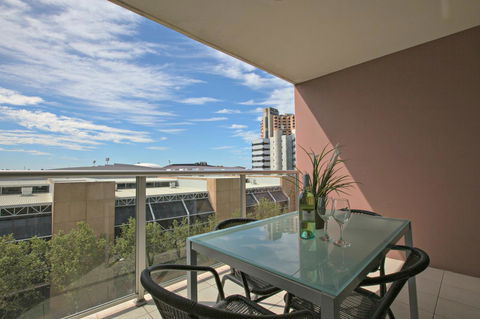 Adelaide DressCircle Apartments - North Terrace - Accommodation Georgetown 1