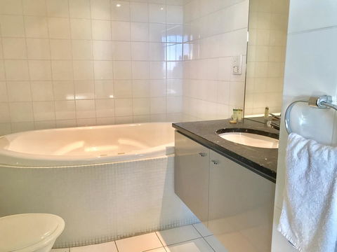 Adelaide DressCircle Apartments - North Terrace - Accommodation Georgetown 6