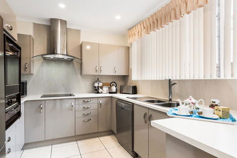 Adelaide Style Accommodation-Close To City-North Adelaide-3 Bdrm- FREE Parking - Accommodation Georgetown 6