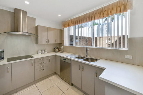 Adelaide Style Accommodation-Close To City-North Adelaide-3 Bdrm- FREE Parking - Accommodation Georgetown 9