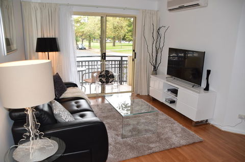 Spacious 4 BR And 2 Bathrooms City Apartment - Accommodation Georgetown 16