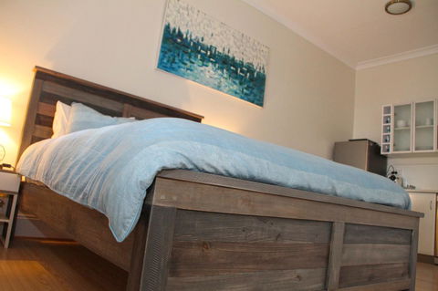 Smugglers Inn Studio Apartments - Accommodation Georgetown 9