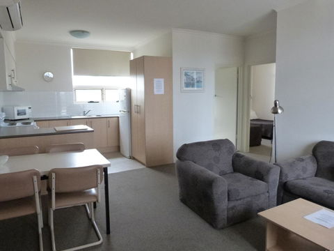 Glenelg Holiday Apartments - Corfu - Accommodation Georgetown 9
