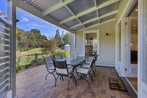 Grandview Accommodation - The Elm Tree Apartments - Accommodation Georgetown 5