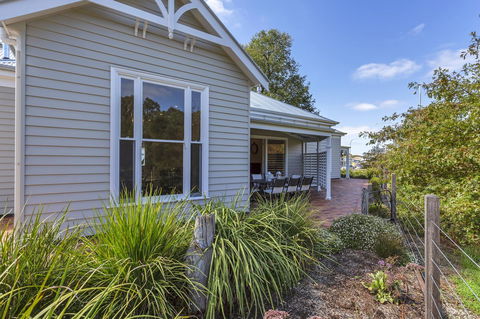 Grandview Accommodation - The Elm Tree Apartments - Accommodation Georgetown 24