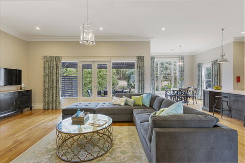 Grandview Accommodation - The Elm Tree Apartments - Accommodation Georgetown 4