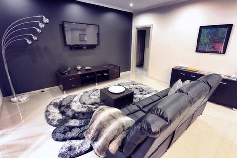 Casavino Luxury Villa - Accommodation Georgetown 0