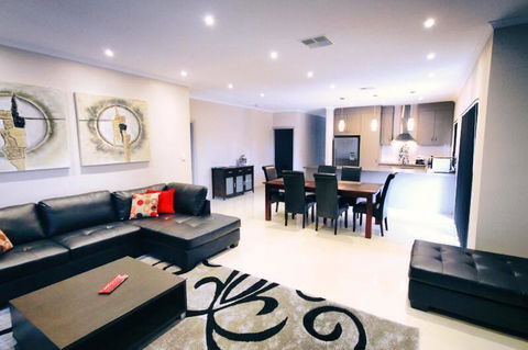 Casavino Luxury Villa - Accommodation Georgetown 3