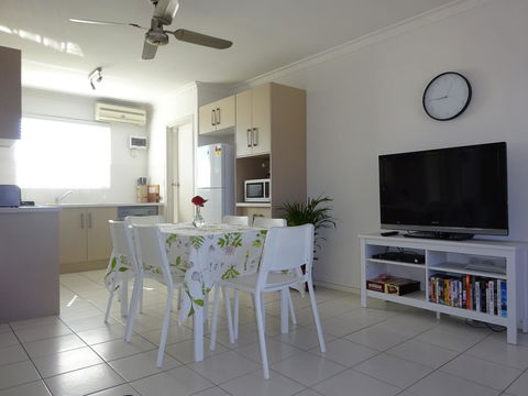 Selene Holiday Apartment @West Beach - Accommodation Georgetown 9