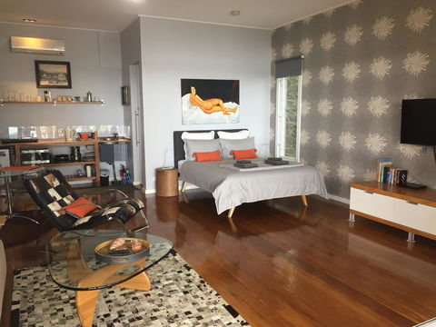 Smiths Lake House - Accommodation Georgetown 9