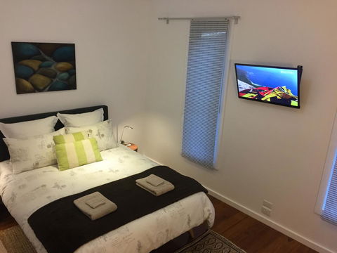 Smiths Lake House - Accommodation Georgetown 11