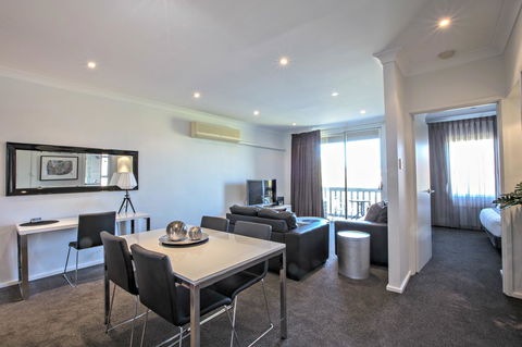 Adelaide DressCircle Apartments - Archer Street - Accommodation Georgetown 0